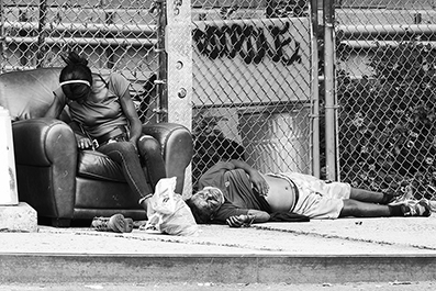 Homeless : Street Life : New York : Personal Photo Projects : Photos : Richard Moore : Photographer